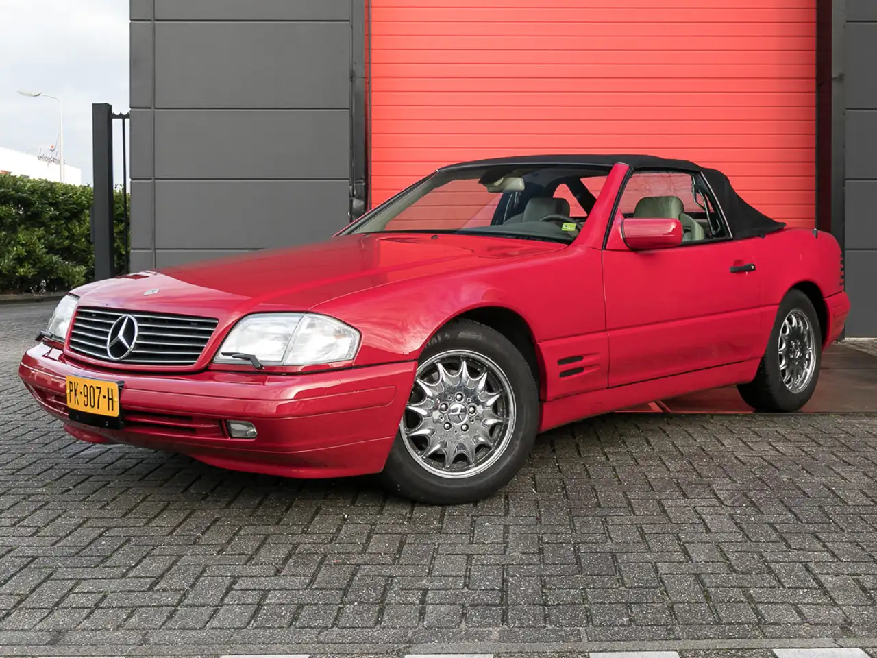 1997 Mercedes-Benz SL 500 SL 500, photograph 2