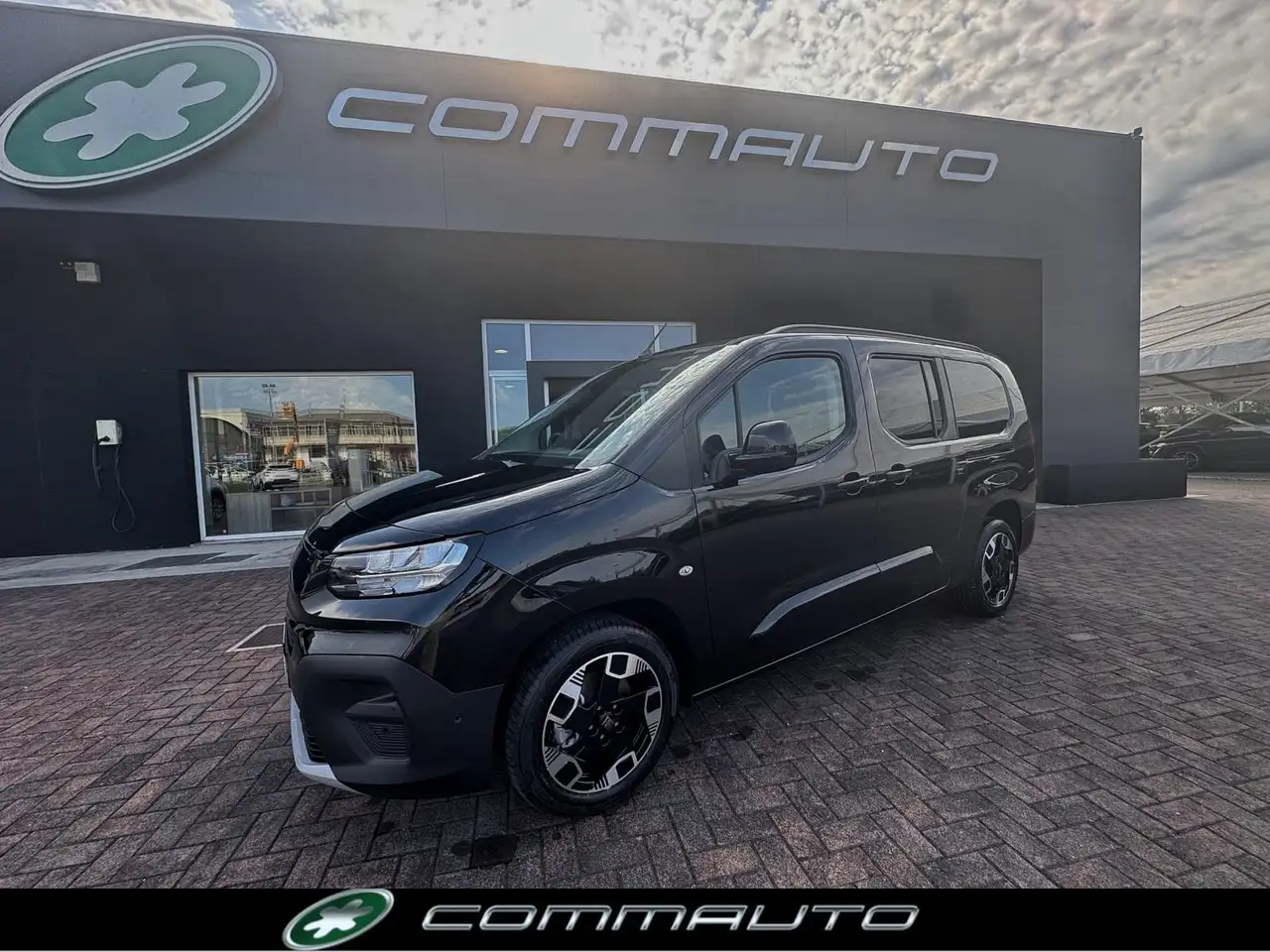 Fiat Qubo 7p.ti 1.5 D La Prima — photo 1 of 15