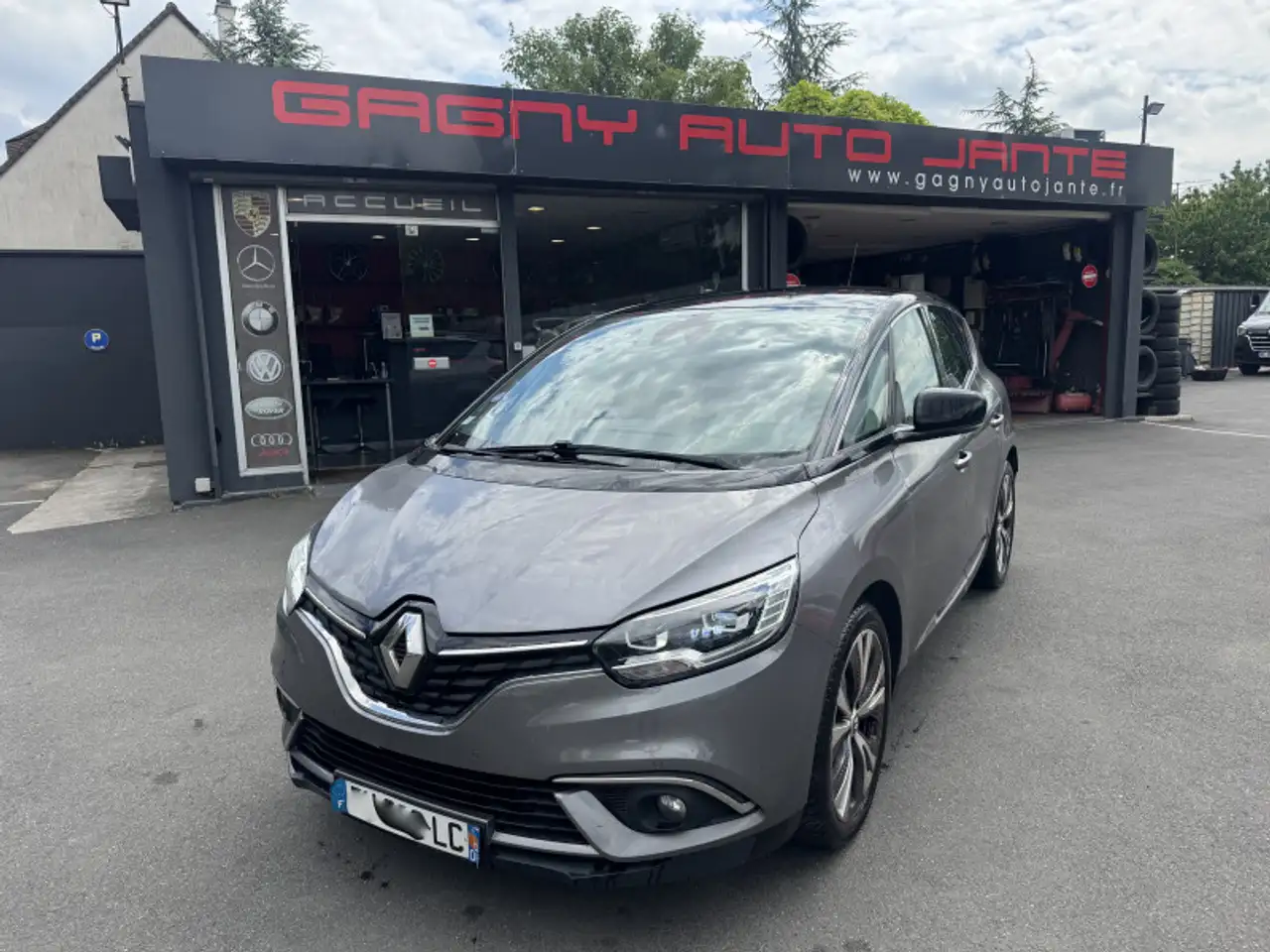 Renault Scenic 1.2 TCE 130CH ENERGY INTENS — photo 1 of 20