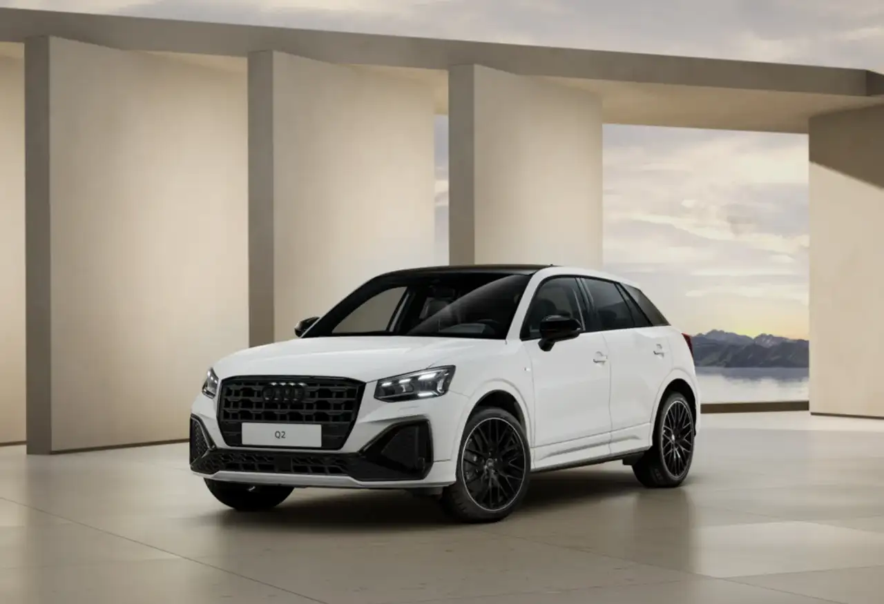 Audi Q2 30 TDI Adrenalin Black edition 85kW — photo 1 of 10