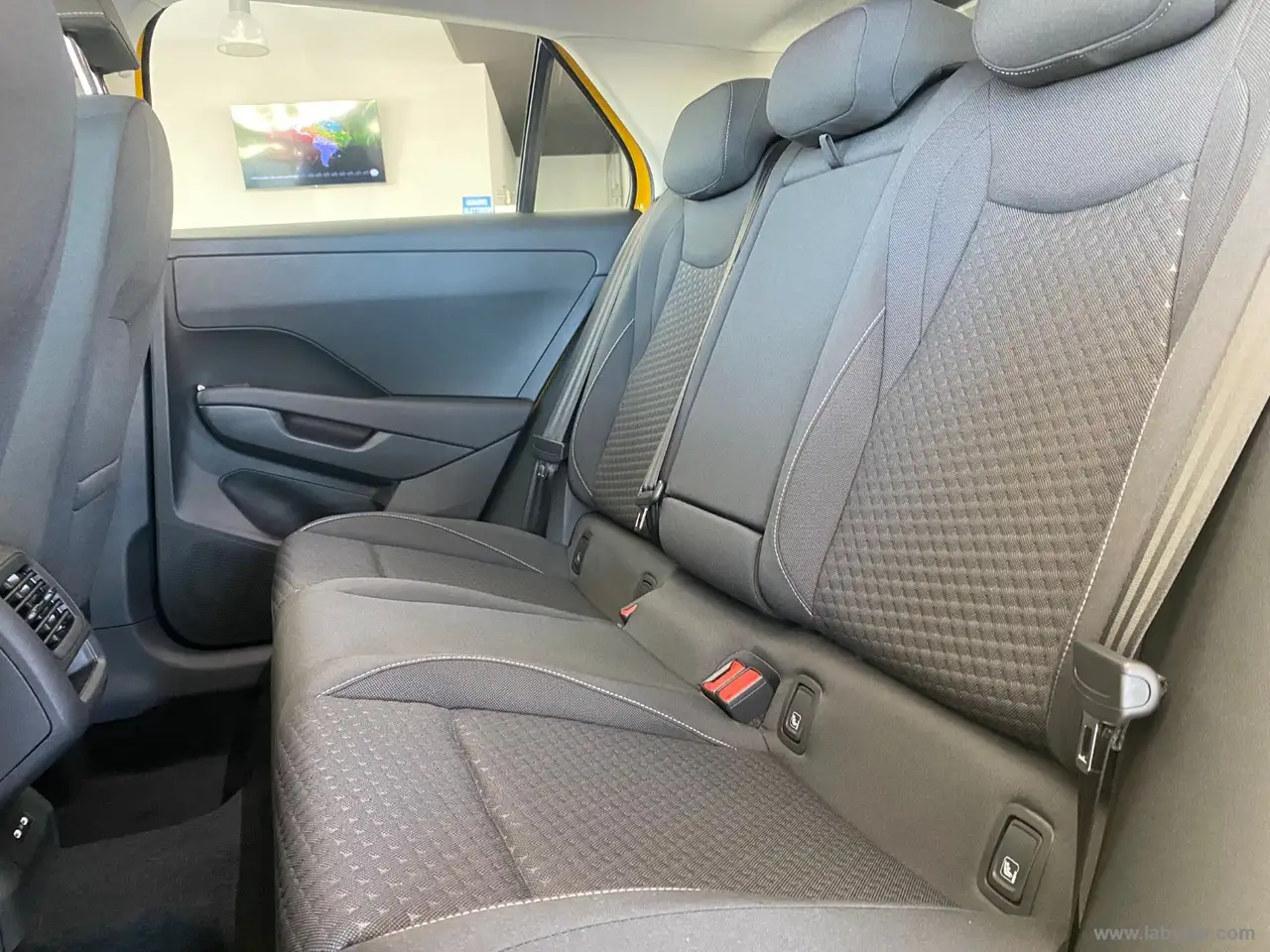 2026 Volkswagen T-Roc 1.5 eTSI ACT DSG Life, photograph 11