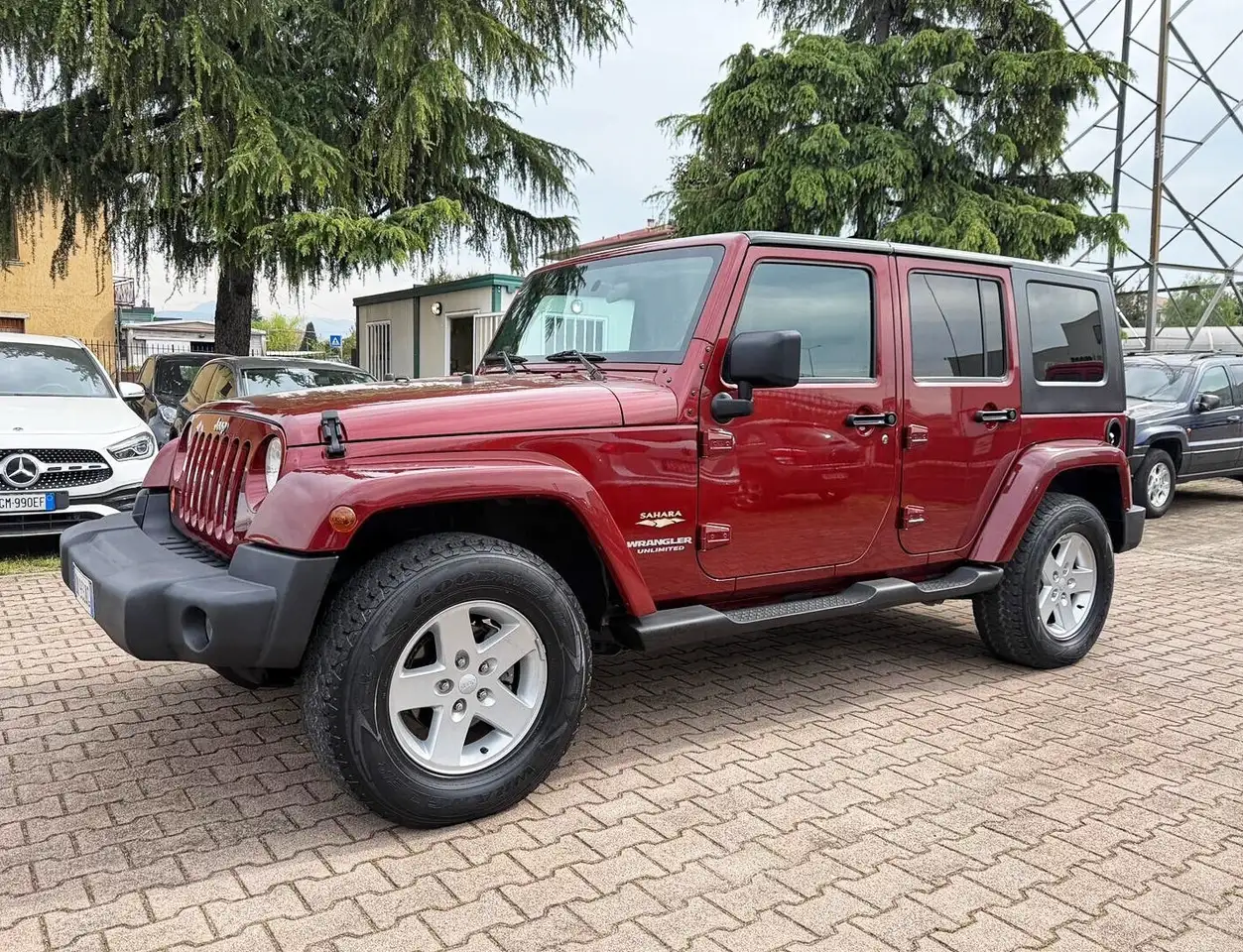 Jeep Wrangler Wrangler Unlimited 2.8 CRD Sahara Auto — photo 1 of 14