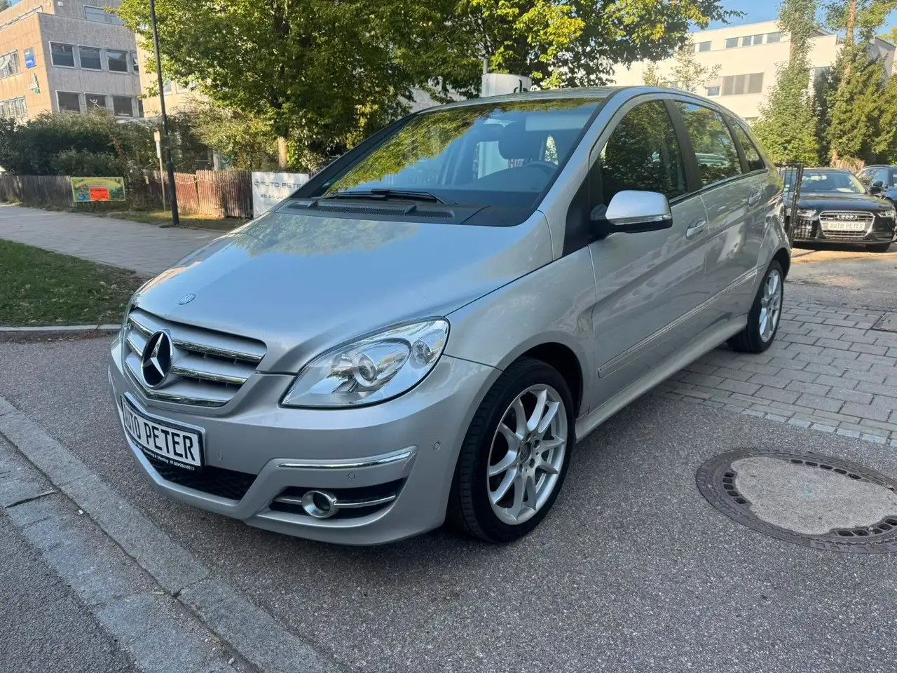 Mercedes-Benz B 180 B B 180 CDI — photo 1 of 25