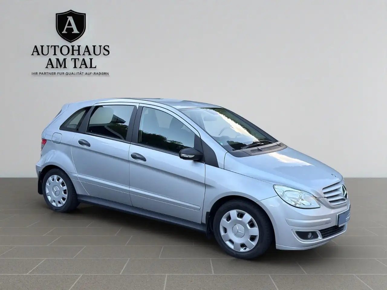 Mercedes-Benz B 180 CDI Klimaanlage~Navi~Scheckheftgepflegt — photo 1 of 22