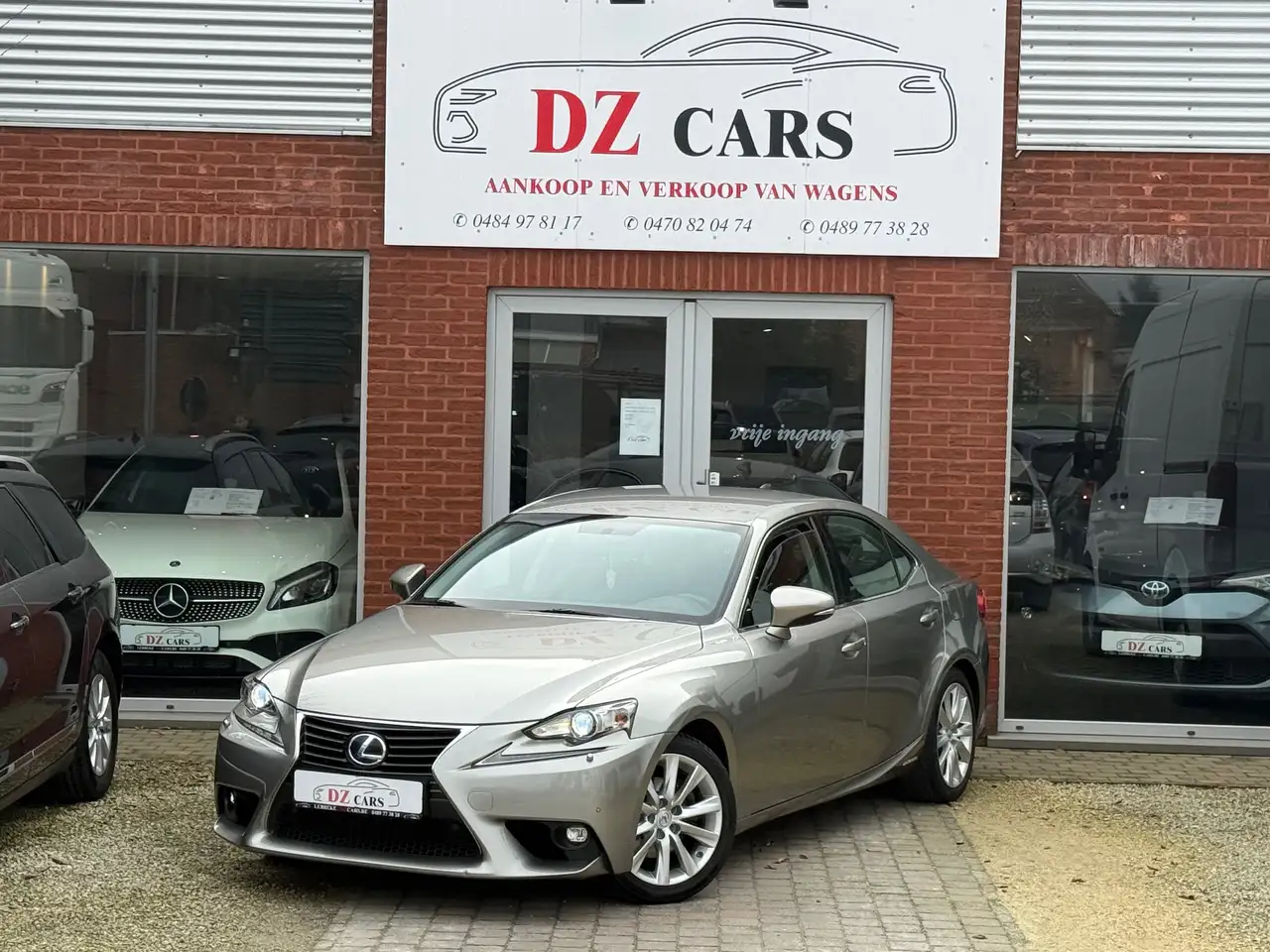 Lexus IS 300 HYBRID 2.5I 181PK |✅NAVIGATIE | BLUETOOTH | LEDER | LED | DEALER ONDERHOUDEN | — photo 1 of 15