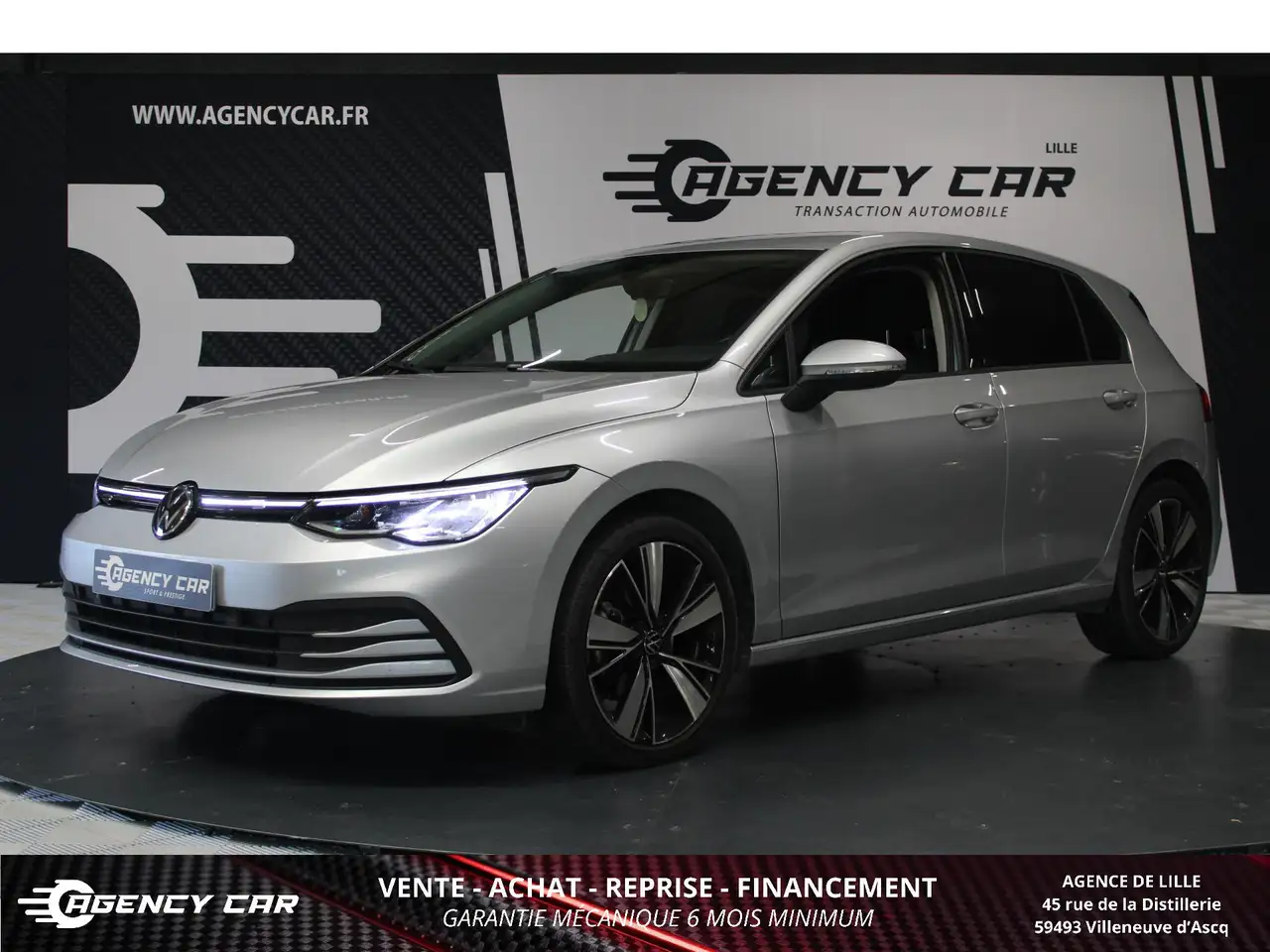 Volkswagen Golf Golf VIII 1.5 eTSI 130 DSG 7 R-Line Carplay Line Assist — photo 1 of 36