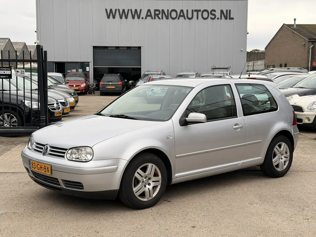 Volkswagen Golf 1.6-16V Highline, APK TOT 11-09-27, AIRCO(CLIMA) C — photo 1 of 14