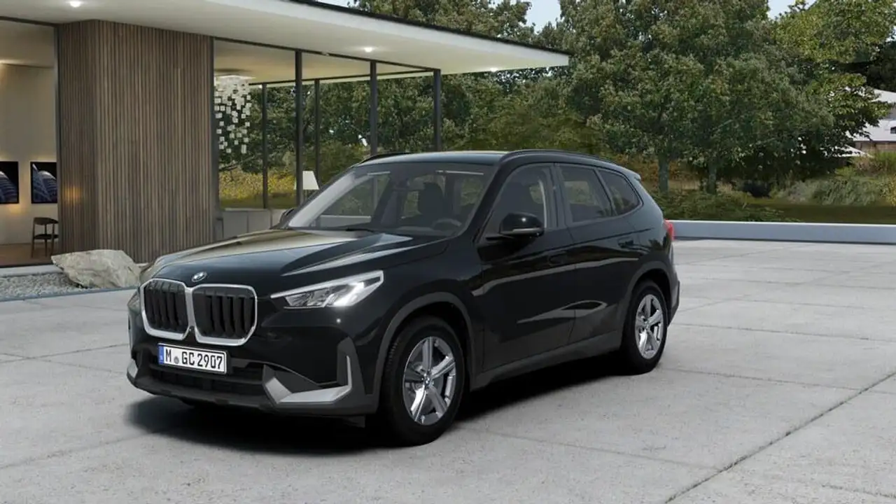 BMW X1 sdrive20i mhev 48V auto — photo 1 of 6