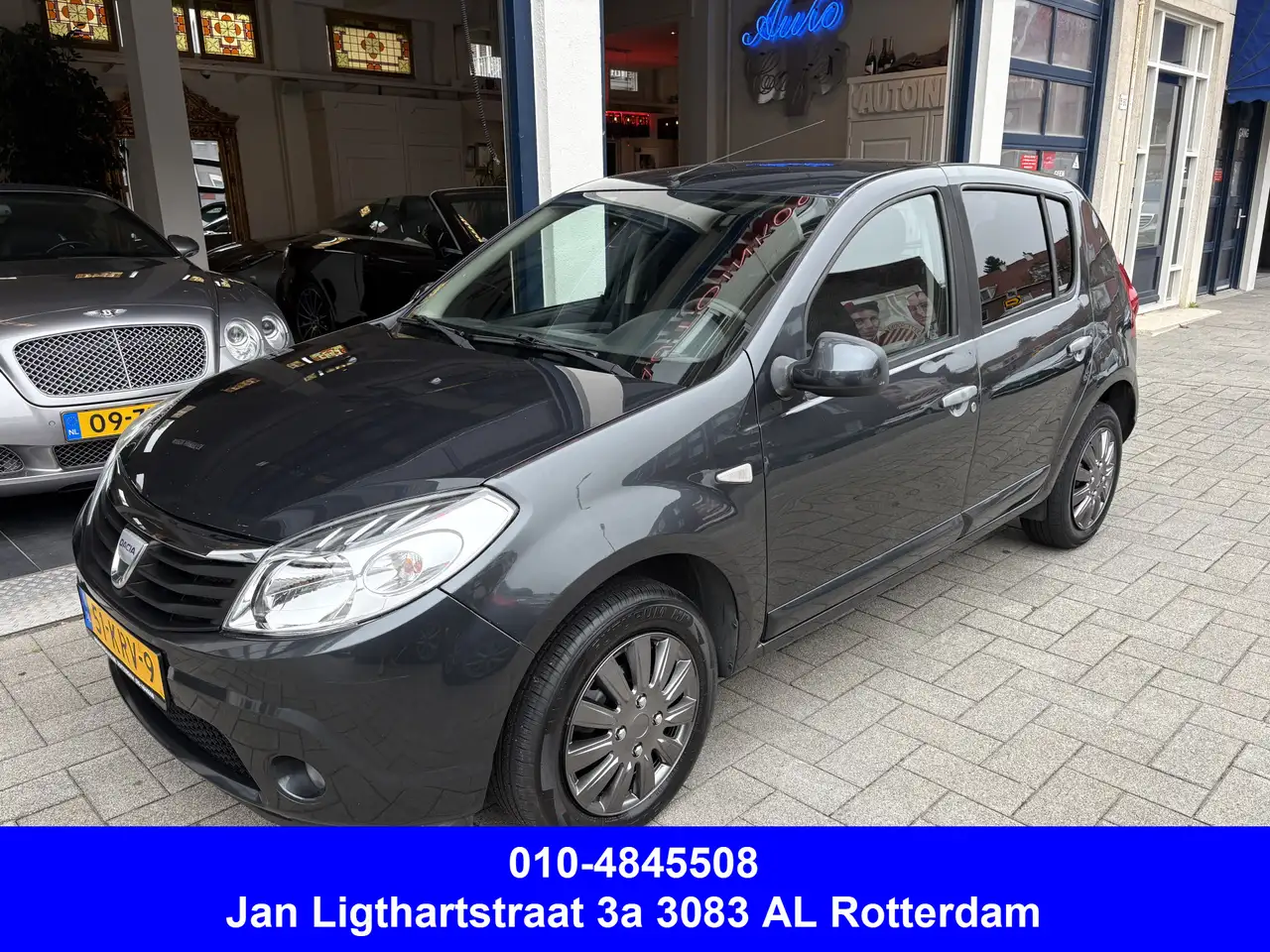 Dacia Sandero 1.2 Lauréate 5-DEURS/APK 7-2027/AIRCO — photo 1 of 12