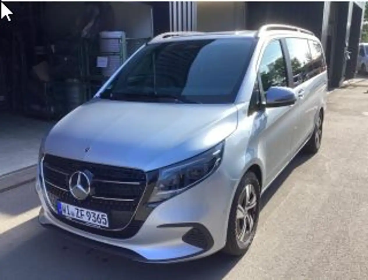 Mercedes-Benz V 300 V-Klasse d STYLE lang LED*STHZG*AHK*NAVI*KA — photo 1 of 12