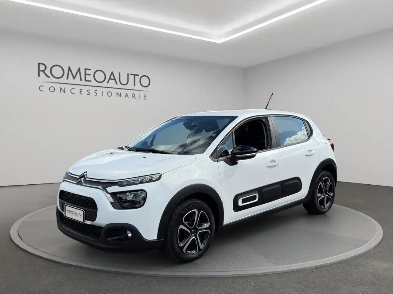 Citroen C3 1.5 BLUEHDI FEEL PACK 100CV — photo 1 of 15