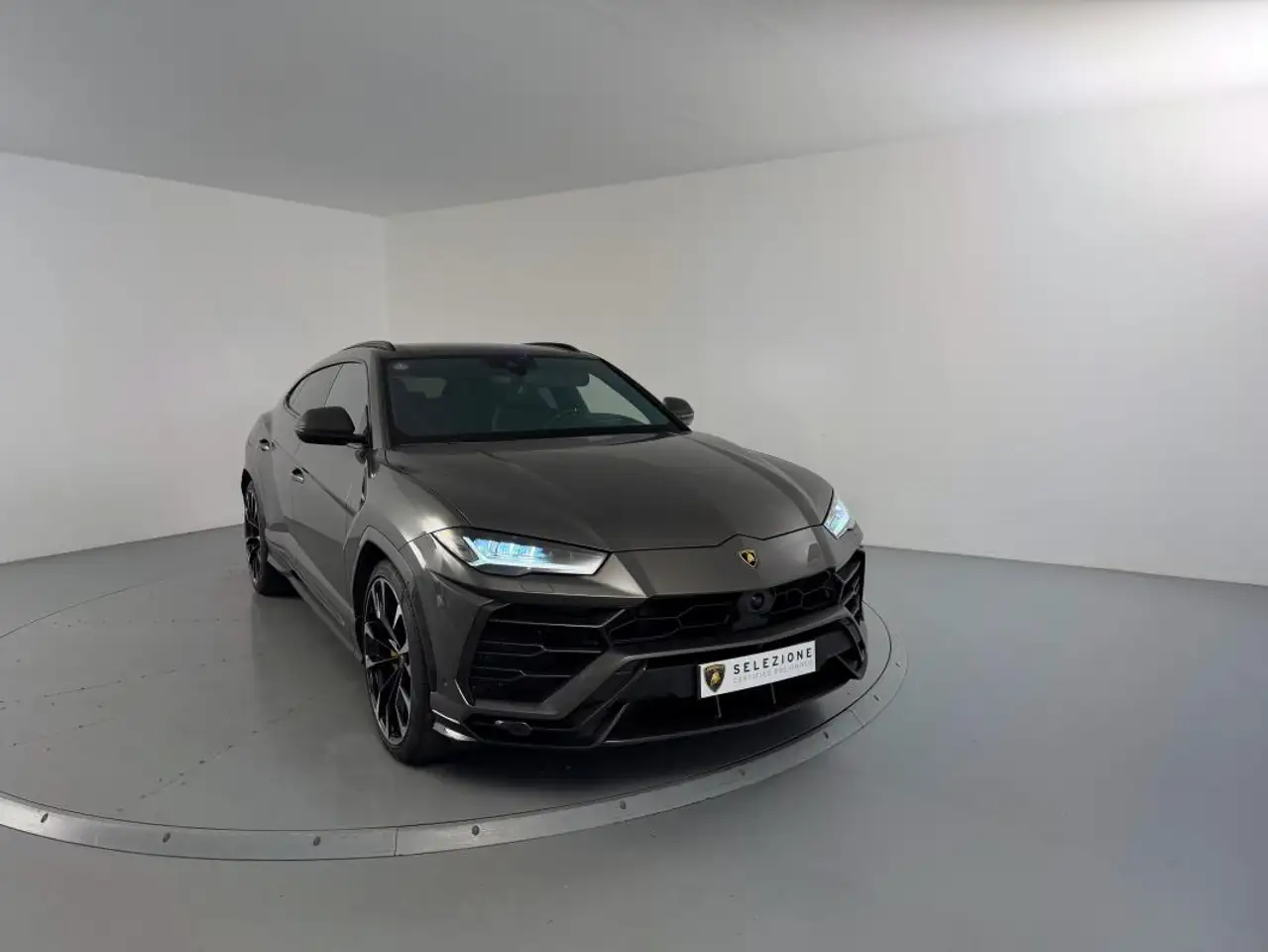 Lamborghini Urus 4.0 V8 650 ch BVA8 — photo 1 of 30