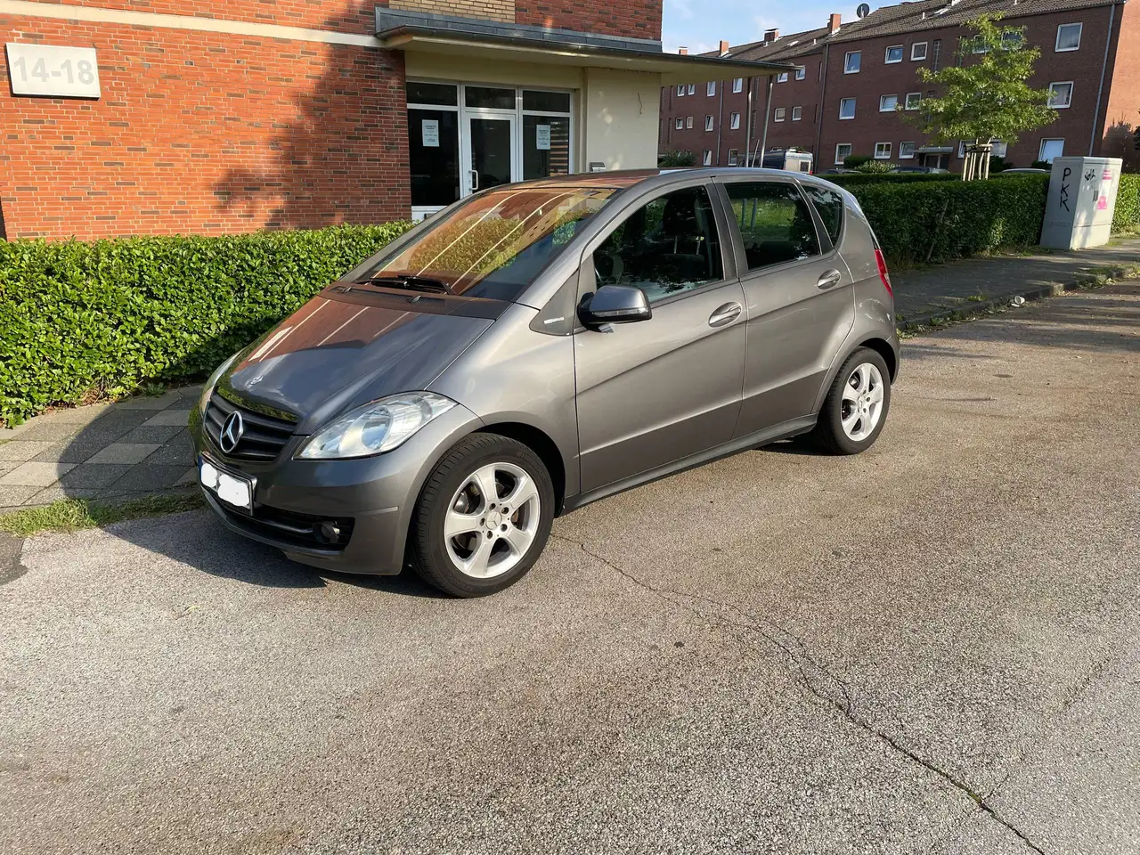 Mercedes-Benz A 160 A 160 BlueEFFICIENCY — photo 1 of 14