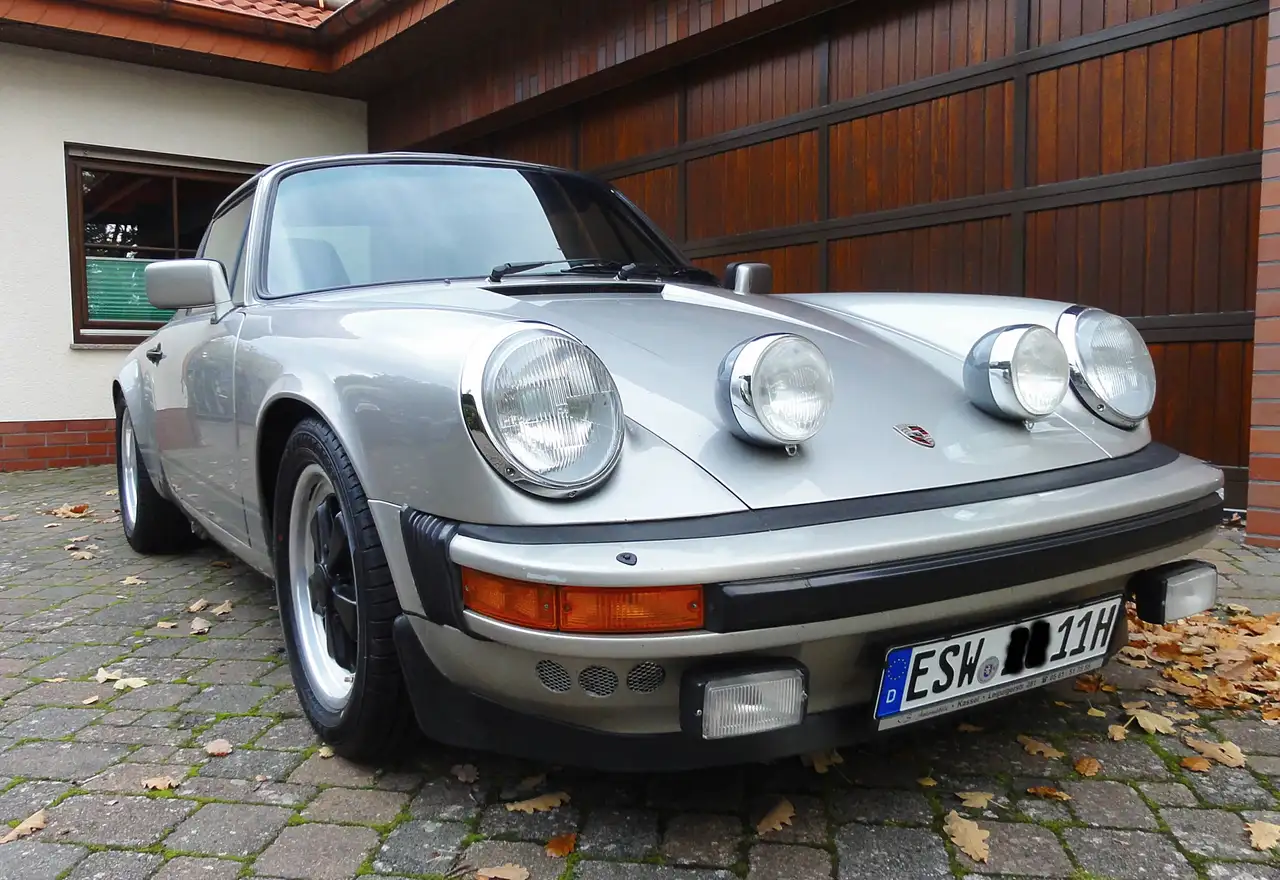 Porsche 911 Urmodell SC Targa 3,0 l 150 KW H-Kennzeichen — photo 1 of 40