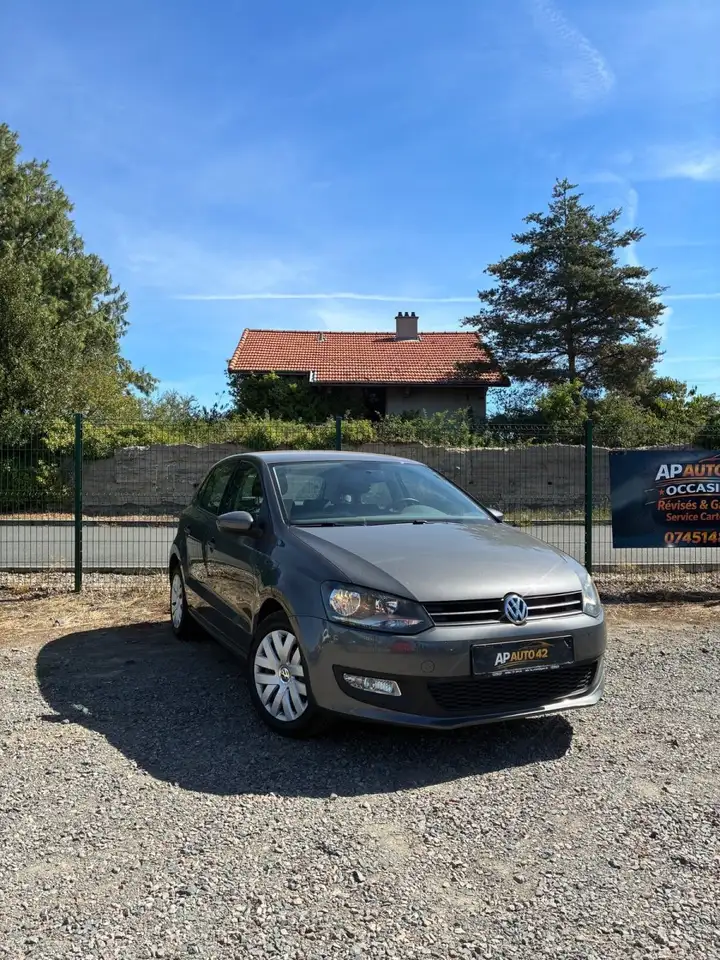 Volkswagen Polo 1.2 70CH COMFORTLINE — photo 1 of 5