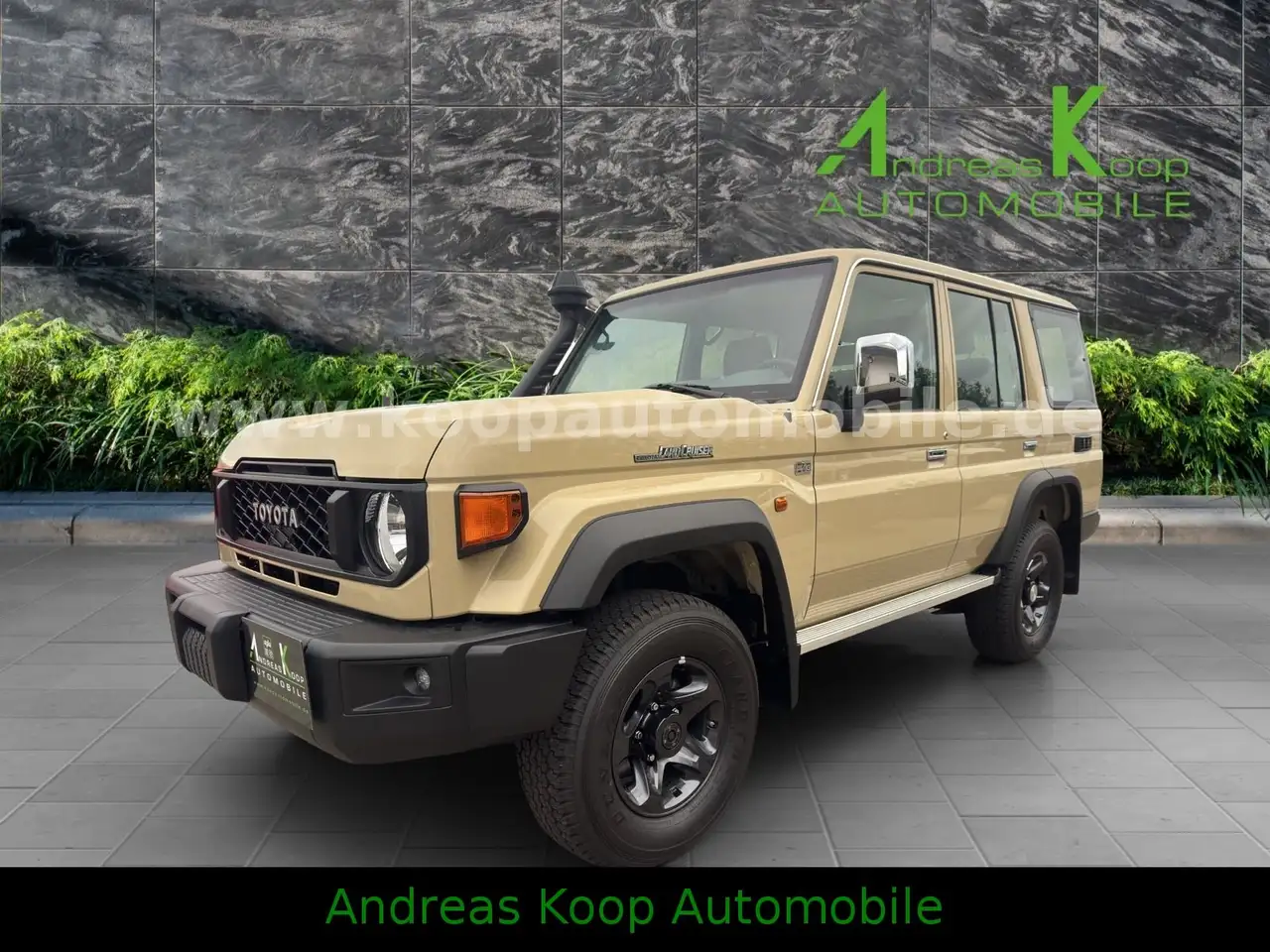 Toyota Land Cruiser GRJ 76 LX-G 4,0i V6 Euro-6e SOFORT — photo 1 of 15