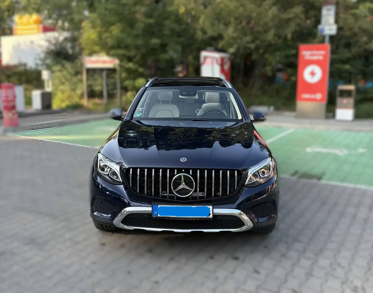 Mercedes-Benz GLC 250 GLC 250 d 4Matic 9G-TRONIC Exclusive — photo 1 of 19