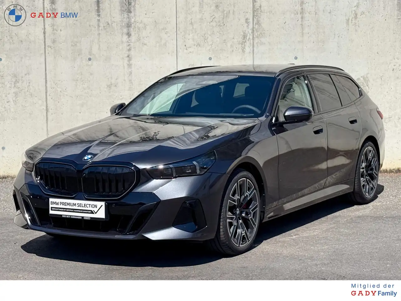 BMW 540 d xDrive — photo 1 of 38
