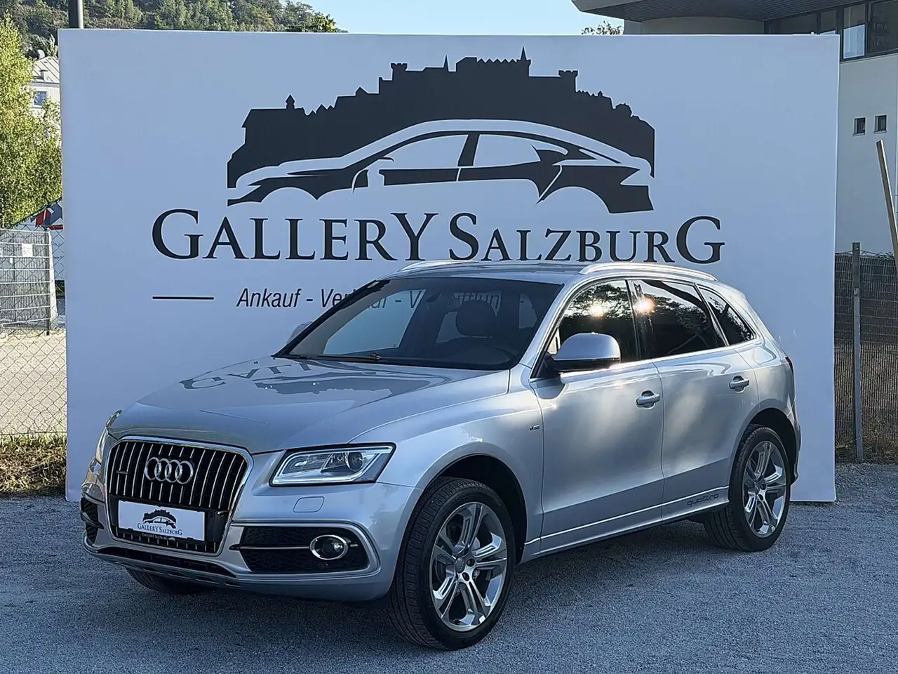 Audi Q5 2,0 TDI quattro Sport DPF S-tronic *S-line* — photo 1 of 27
