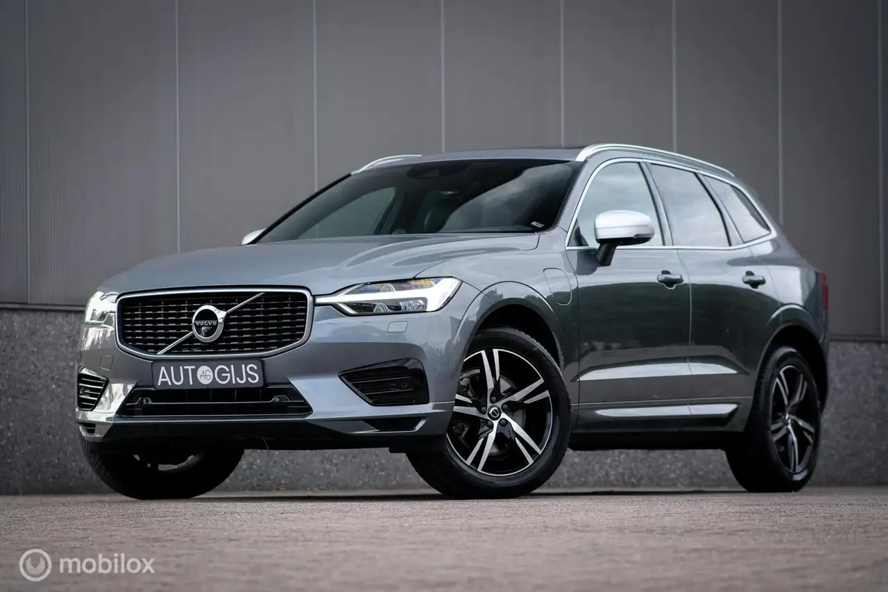 Volvo XC60 2.0 T8 Twin Engine AWD R-Design | B&W audio | Trek — photo 1 of 40