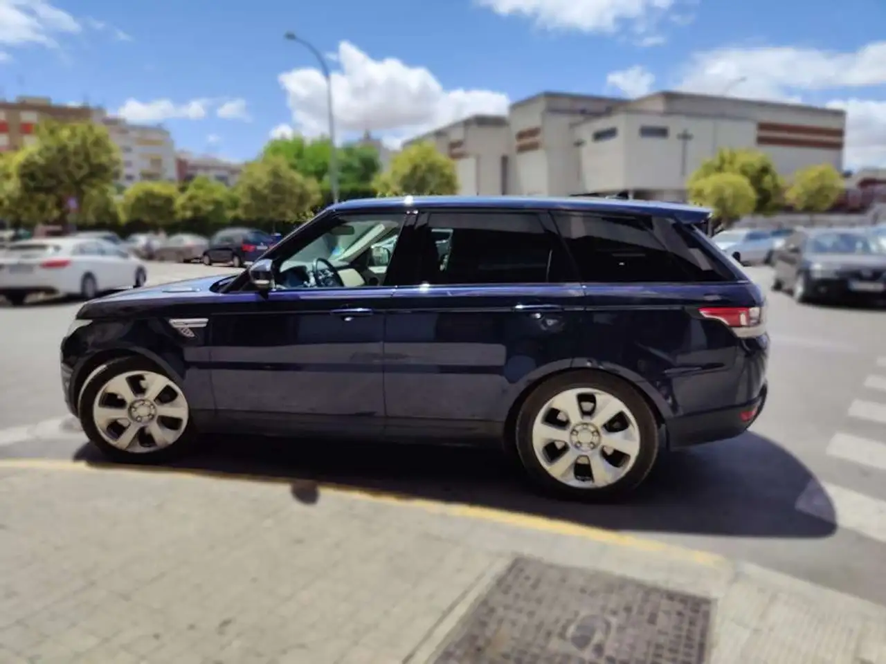 Land Rover Range Rover Sport 3.0 SDV6 Hybrid 340cv HSE — photo 1 of 14
