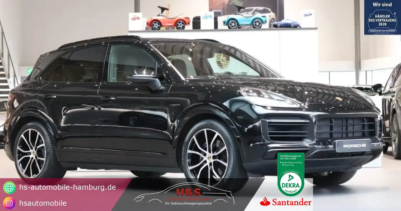 Porsche Cayenne E-Hybrid Platinum Edition — photo 1 of 18