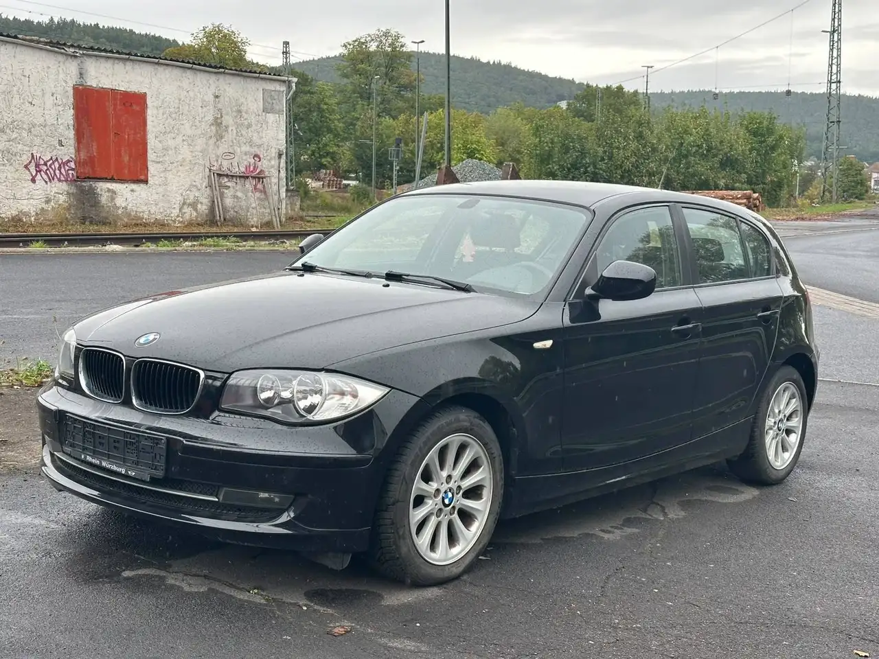 BMW 116 1er (5-Türer) 116i Edition Sport — photo 1 of 15