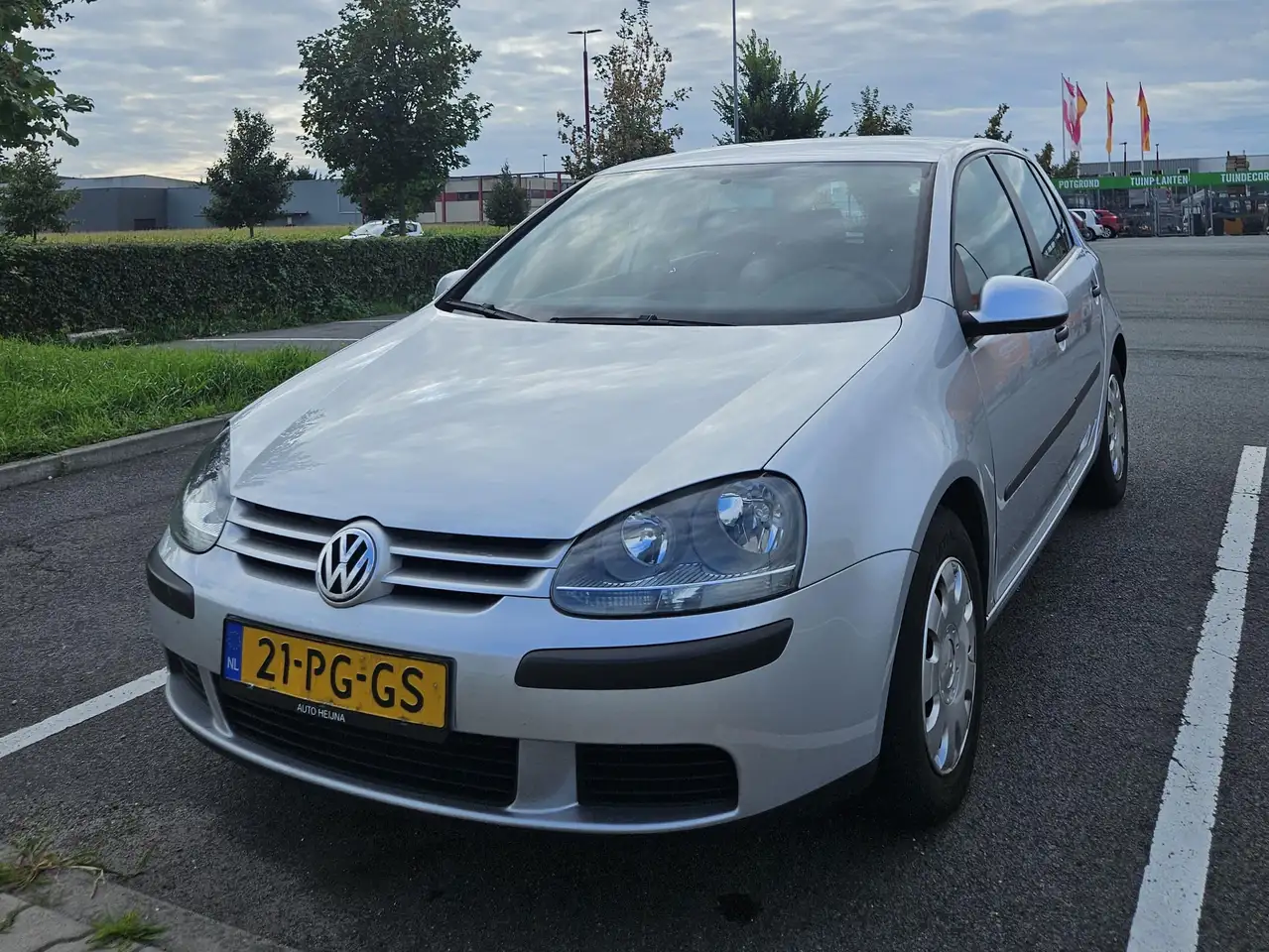 Volkswagen Golf Golf 1.4 FSI Trendline — photo 1 of 26