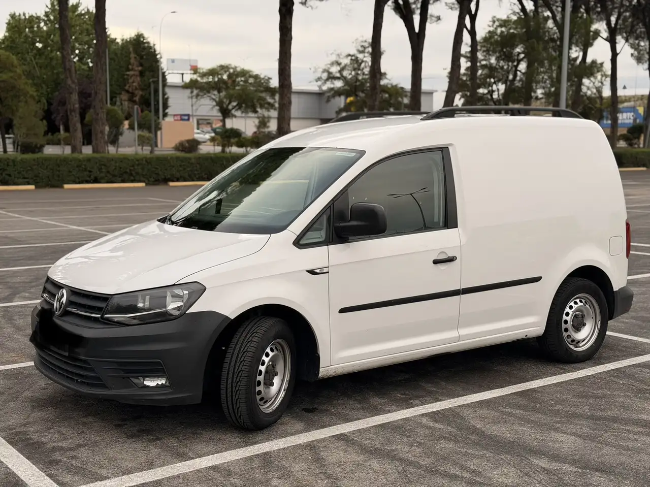 Volkswagen Caddy Furgón 2.0TDI 55kW — photo 1 of 6