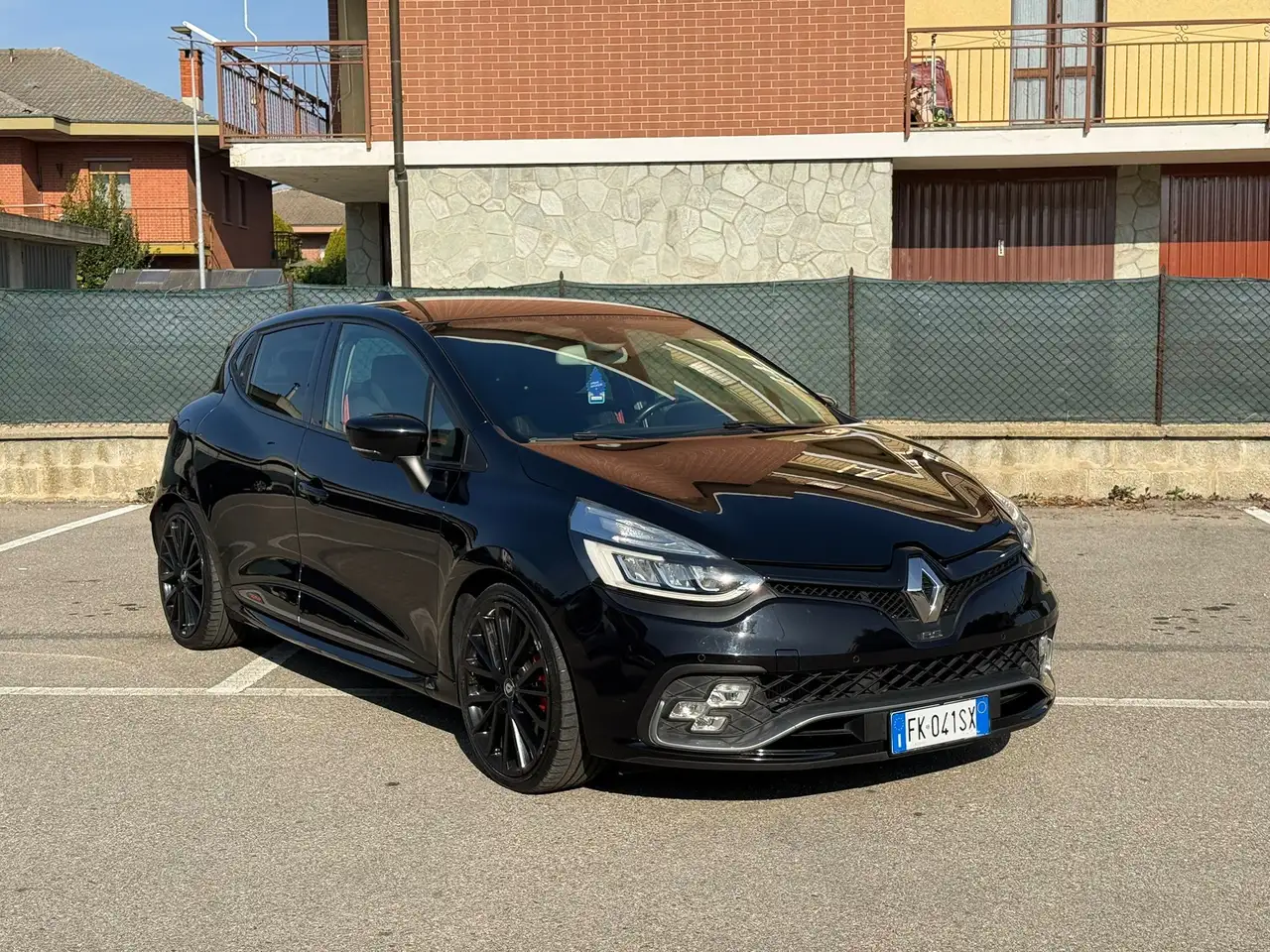 Renault Clio 1.6 tce energy RS Trophy 220cv edc — photo 1 of 11