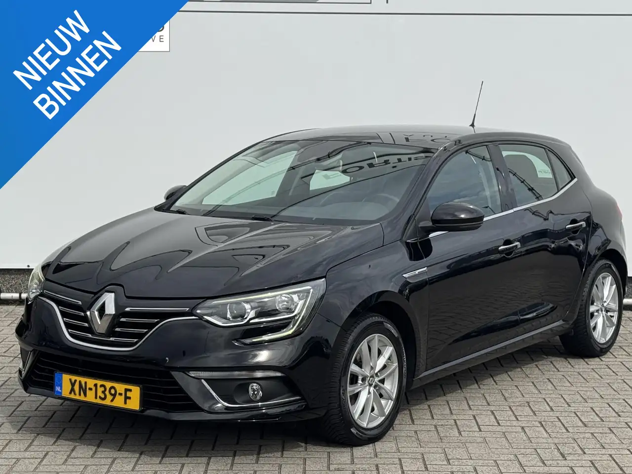 Renault Megane 1.2 TCe 130 Intens 8,7 inch Navi | PDC | Stoelverw — photo 1 of 28