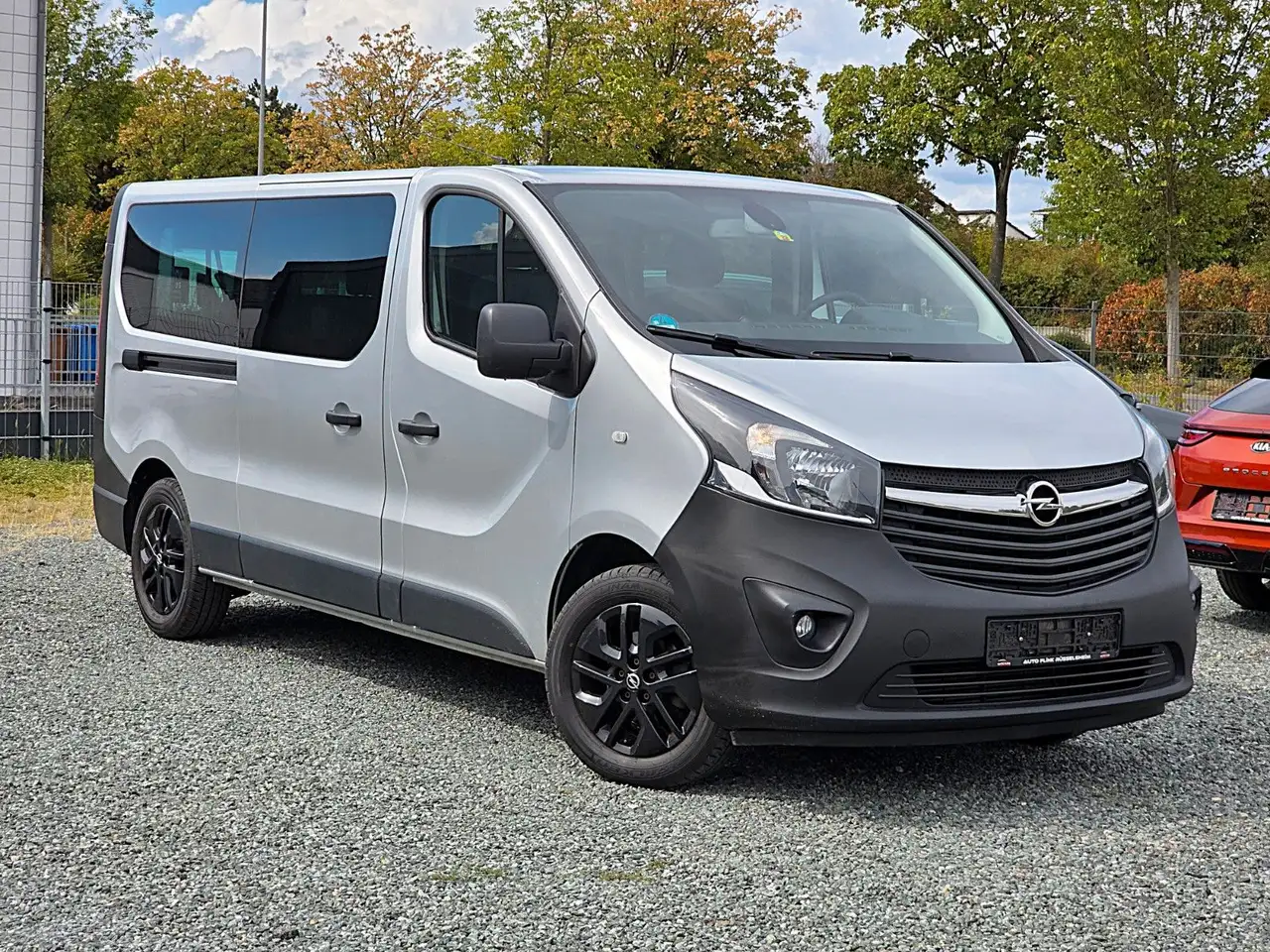 Opel Vivaro B L2H1 2,9t (1.HAND/KAMERA/AHK/8SITZER) — photo 1 of 21