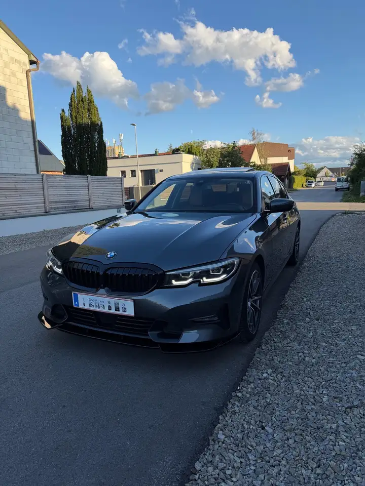 BMW 320 BMW 3er-Reihe 320 d xDrive G20 Limousine — photo 1 of 10