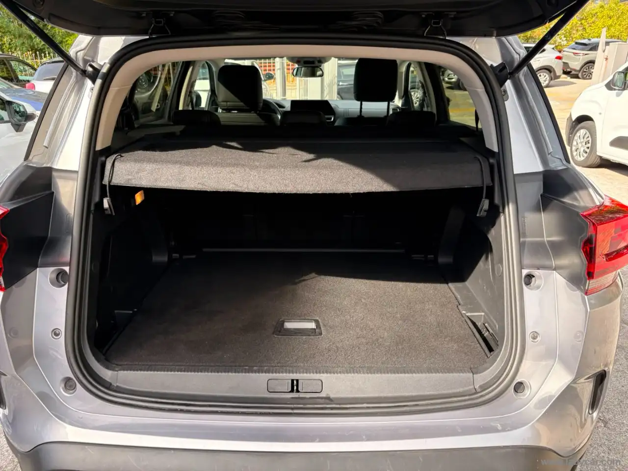 2024 Citroen C5 Aircross Hybrid 145 e-DCS6 Max, photograph 9