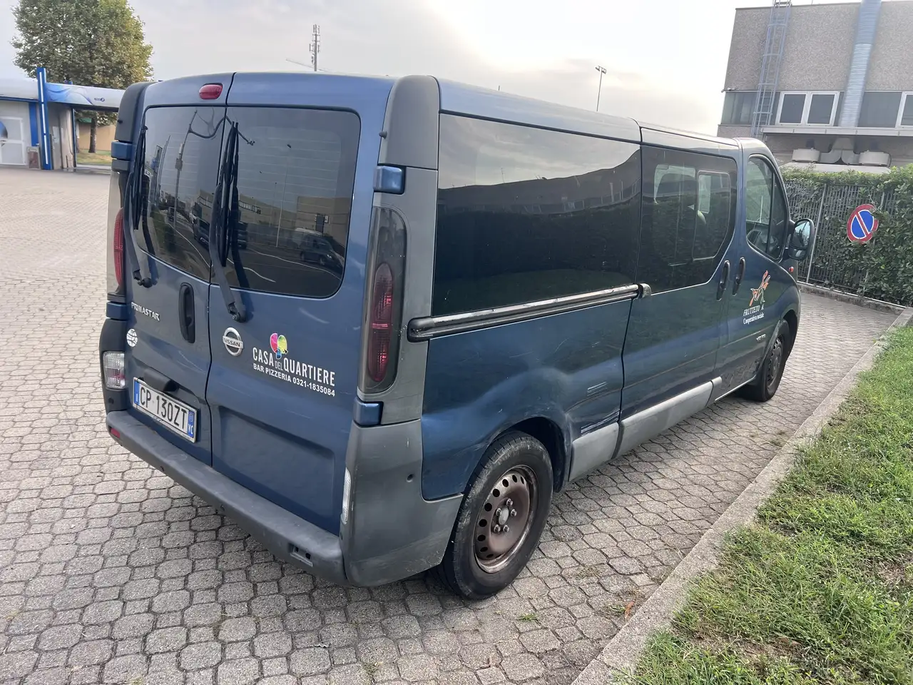 2005 Nissan Primastar 9 Posti, photograph 4