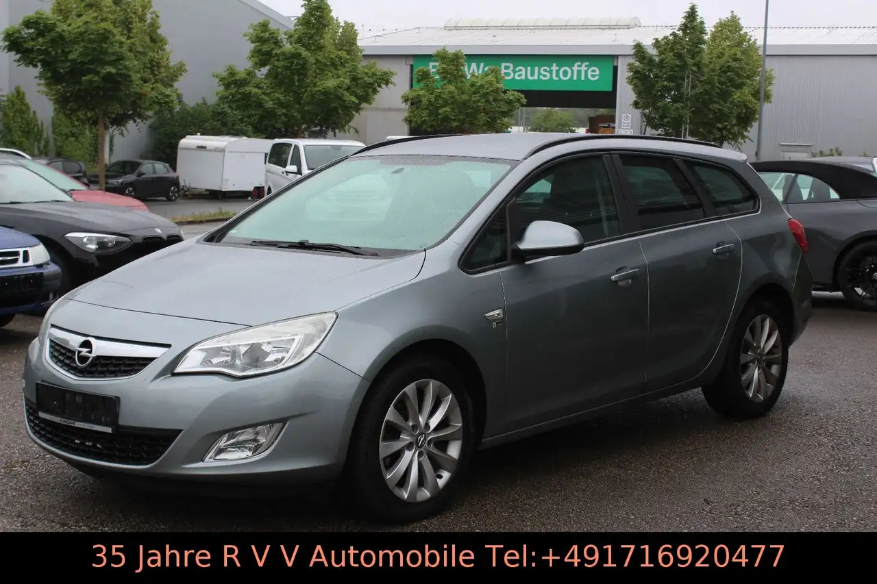 Opel Astra J 1.7 Sports Tourer 150 Jahre Opel, uvm... — photo 1 of 24