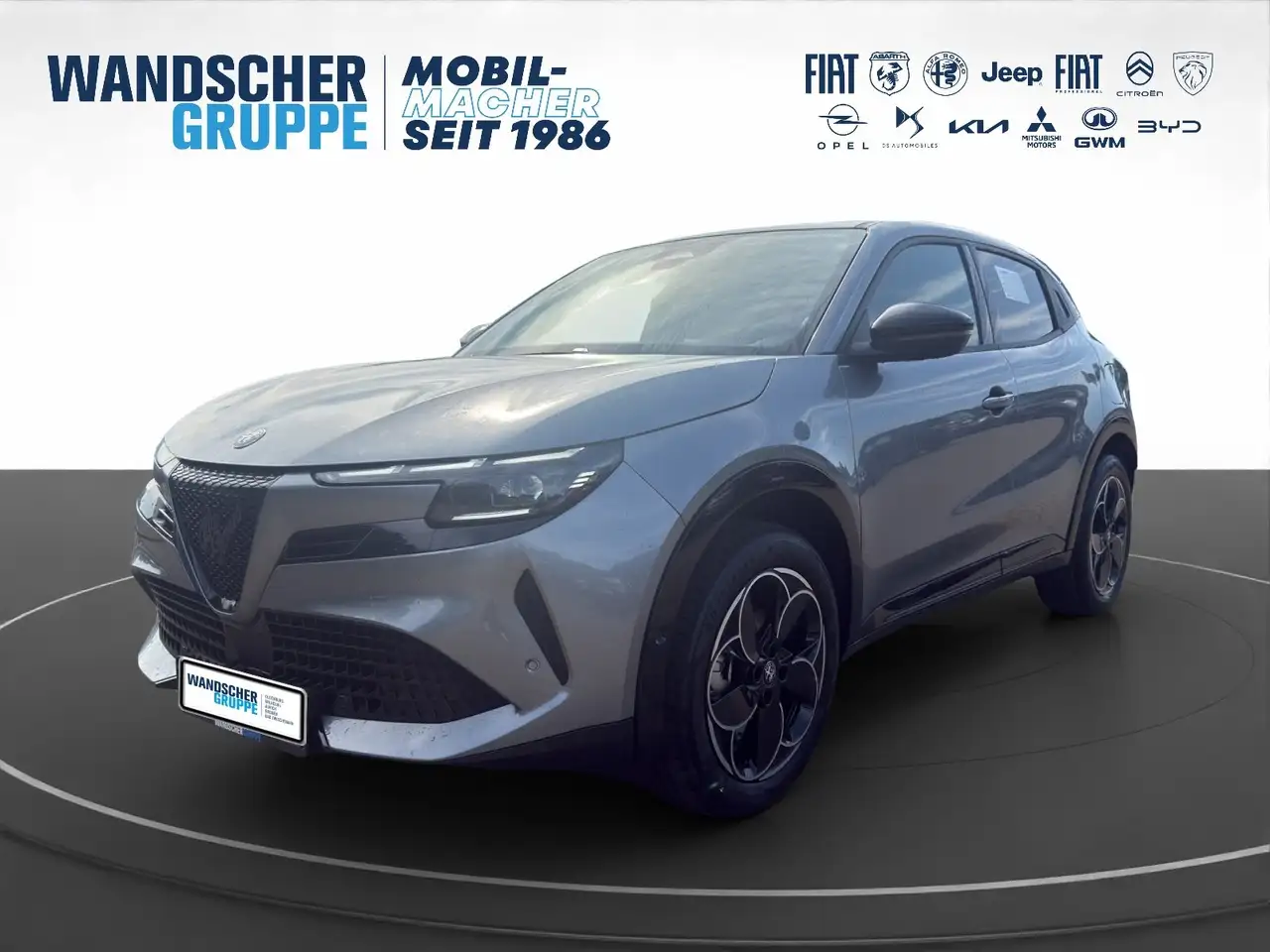 Alfa Romeo Junior Ibrida Ti *18 Zoll ALUFELGEN*TECHNOLOGIE* — photo 1 of 22