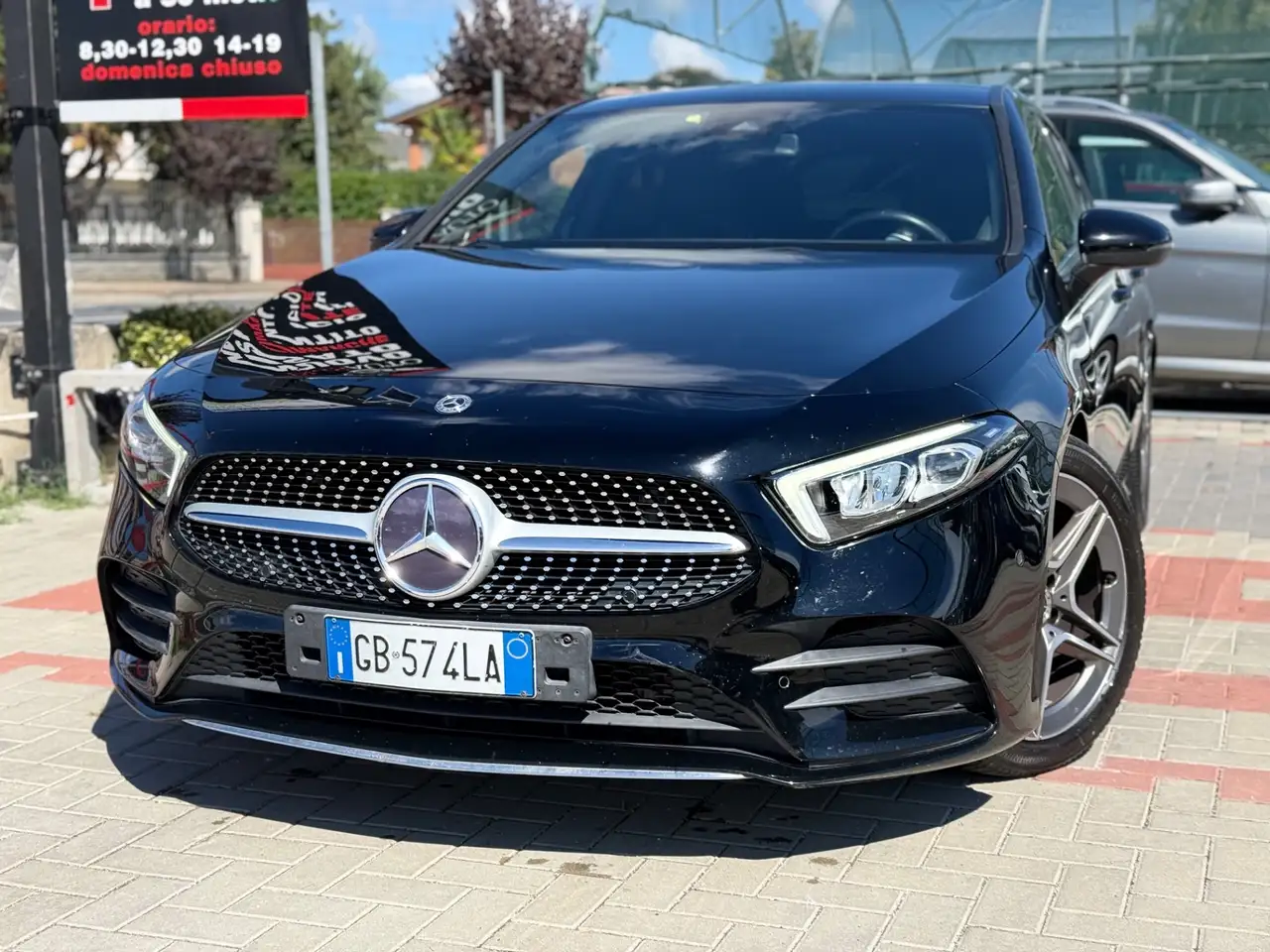 Mercedes-Benz A 200 A 200 d Automatic Premium — photo 1 of 19