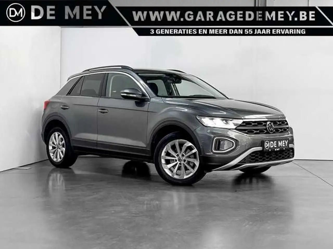 Volkswagen T-Roc 1.5 TSI DSG Style 150pk/ Virtual / Carplay / GPS / ACC / Keyless / Zetelverwarming — photo 1 of 33