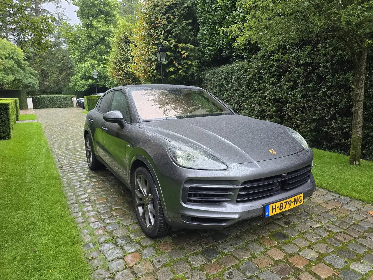 Porsche Cayenne 3.0 coupe E hybrid — photo 1 of 20