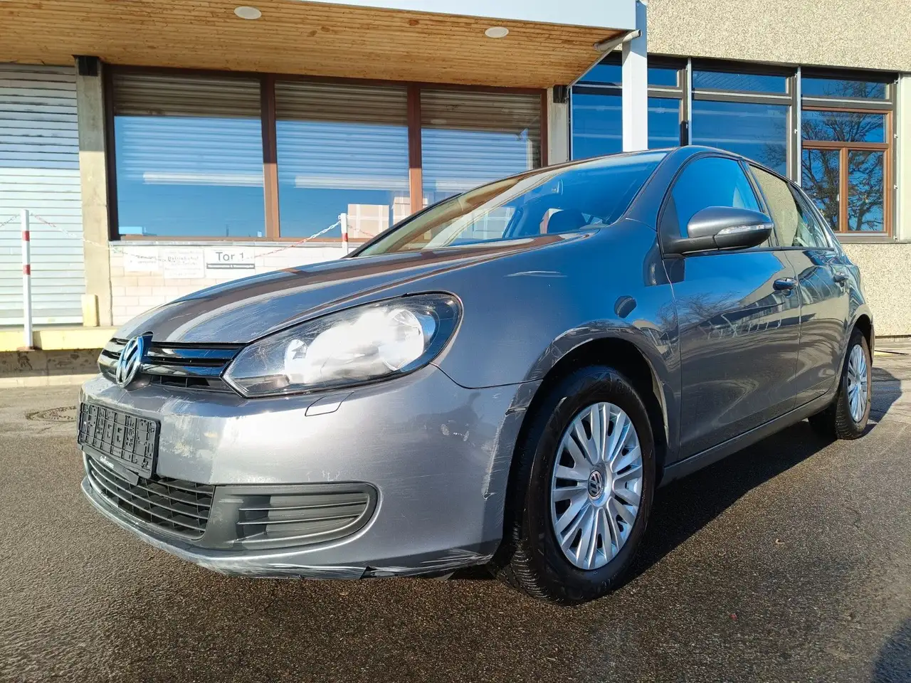 Volkswagen Golf VI Trendline — photo 1 of 20