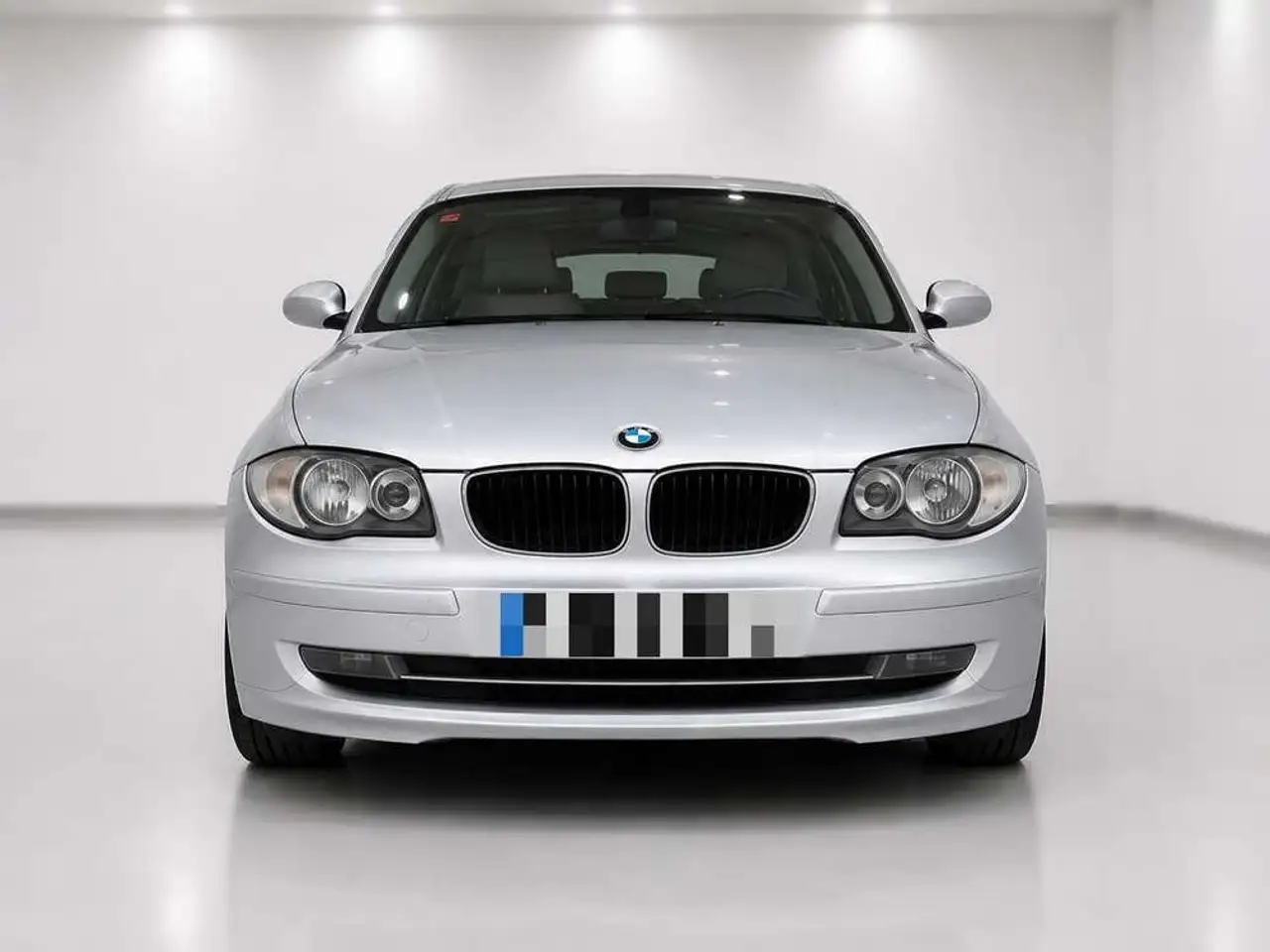 BMW 120 120dA — photo 1 of 17