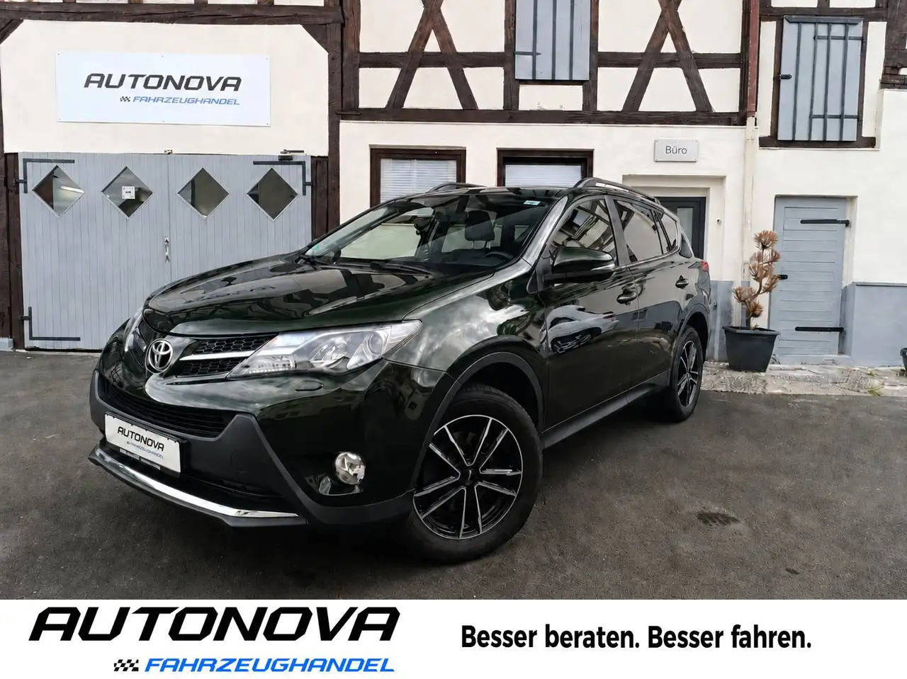 Toyota RAV 4 Executive | Leder | Xenon | Kamera | AHK | Navi | Sitzheizung | el. Heckklappe | TÜV 07/28 — photo 1 of 13