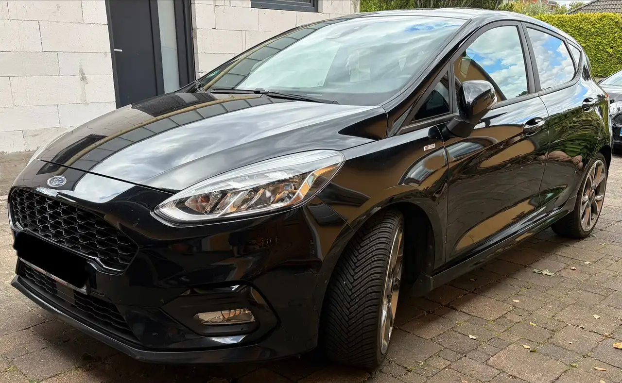 Ford Fiesta Fiesta 1.0 EcoBoost ST-Line — photo 1 of 16