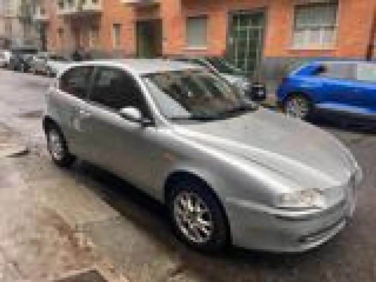 Alfa Romeo 147 1.6 16V TS (105) 3 porte Distinctive