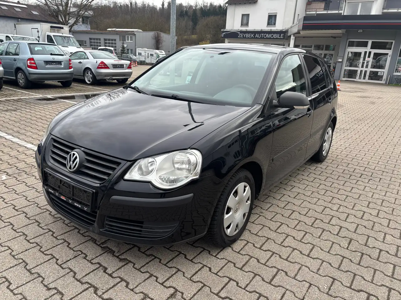 Volkswagen Polo Polo Trendline Orig.134332km,TÜV&AU:02/2028 — photo 1 of 15