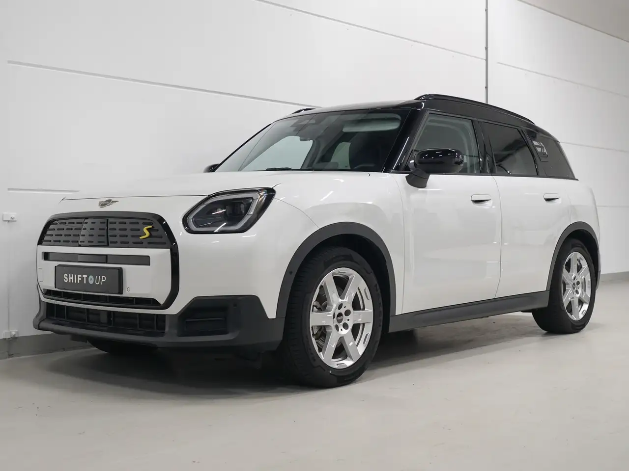 MINI Countryman SE All4 Panoramadak | Stuurverwarming | Head Up | Comfort — photo 1 of 24