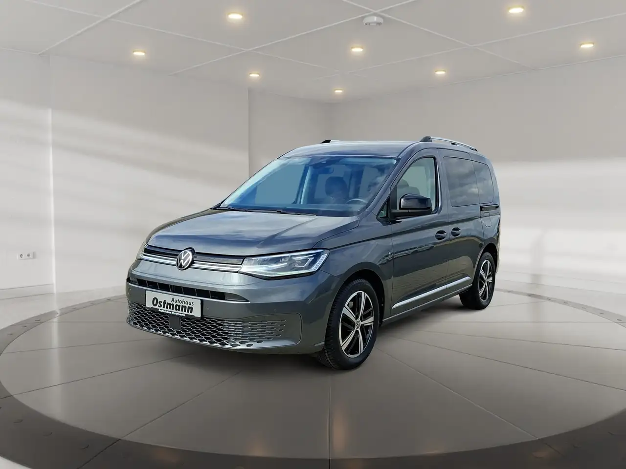 Volkswagen Caddy Style TSI AHK Clima Navi ACC STH SHZ LED — photo 1 of 19