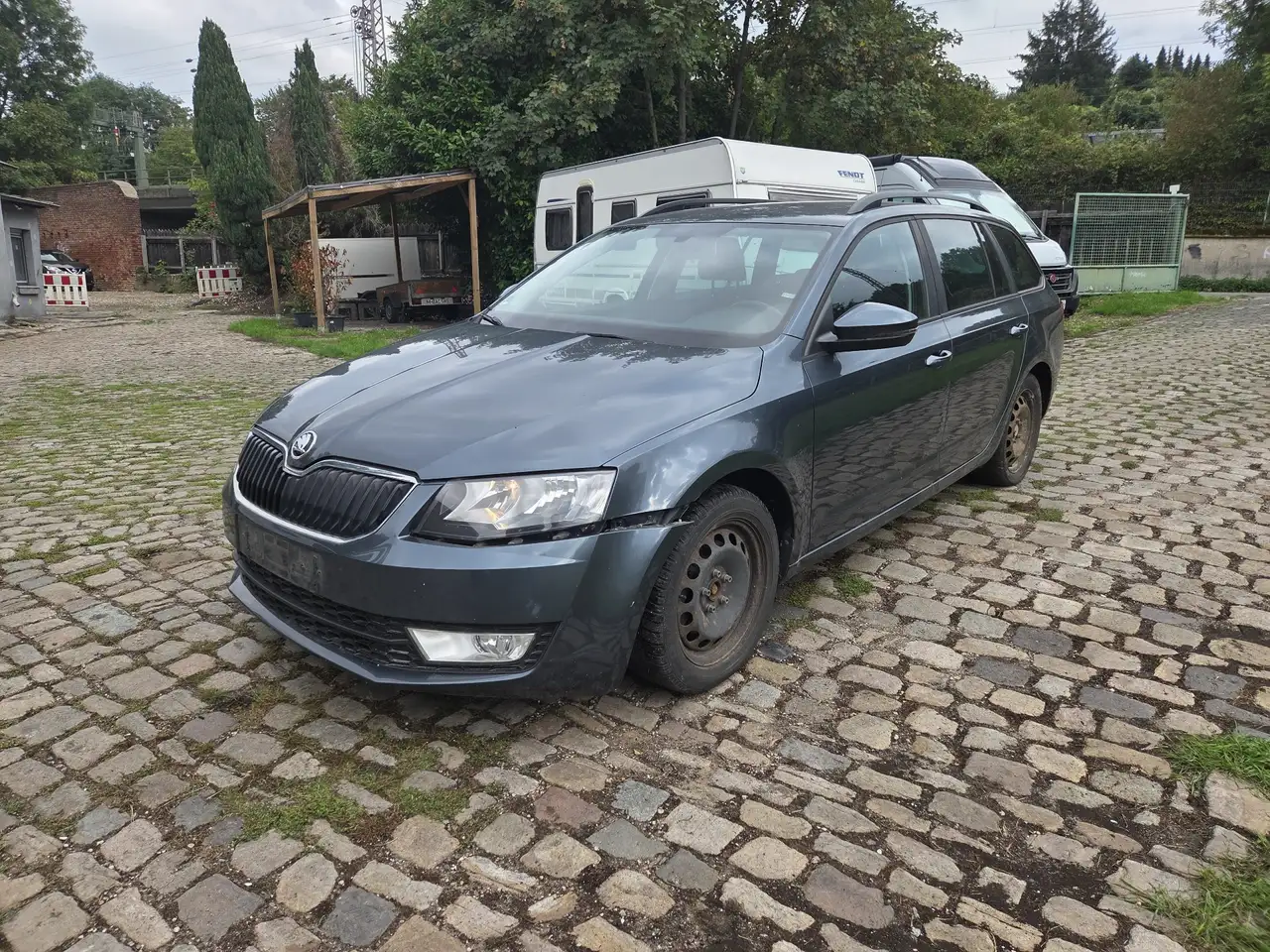 Skoda Octavia Octavia III Combi Diesel Combi 2.0 TDI (Green tec) — photo 1 of 13