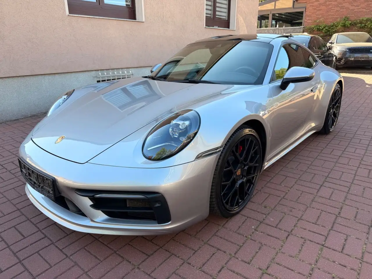 Porsche 992 Carrera 4 S SPORT-DESIGN PAKET+ABGASANLAGE — photo 1 of 21